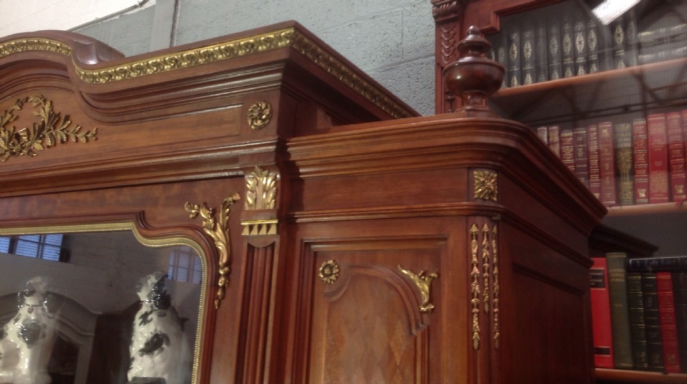 FRENCH MAHOGANY AND BRASS BOOKCASE View III