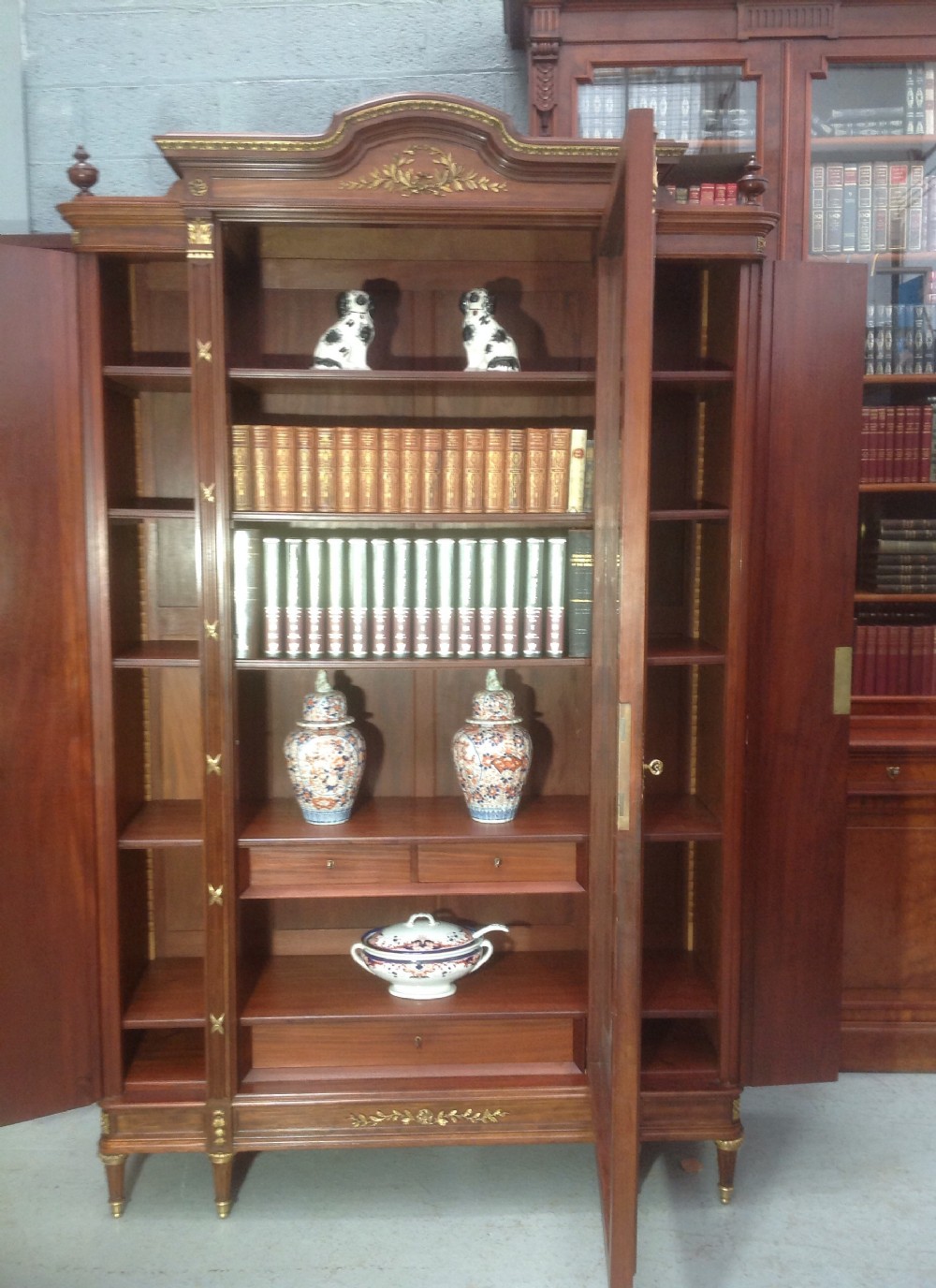 FRENCH MAHOGANY AND BRASS BOOKCASE View XI