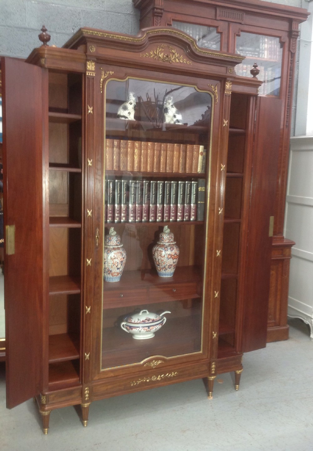 FRENCH MAHOGANY AND BRASS BOOKCASE View XII