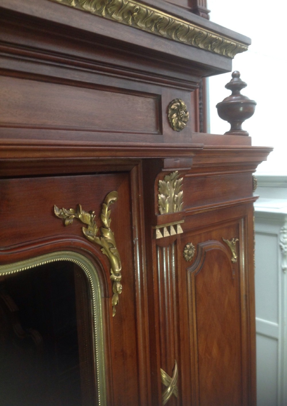 FRENCH MAHOGANY AND BRASS BOOKCASE View XIV