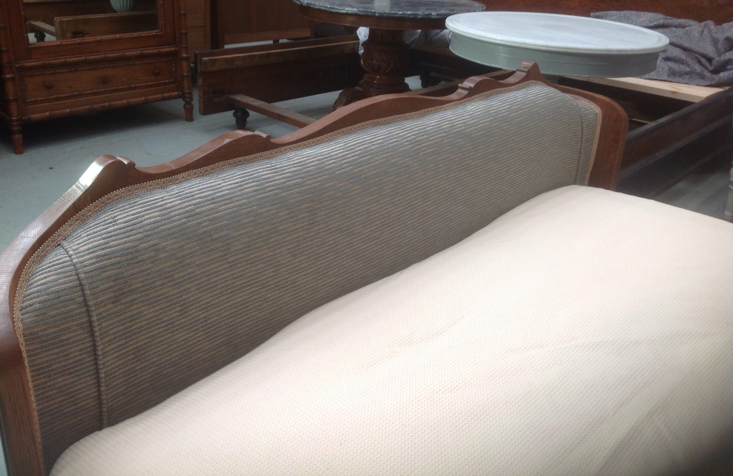 CARVED OAK SUPER KING SIZE FRENCH BED View VII
