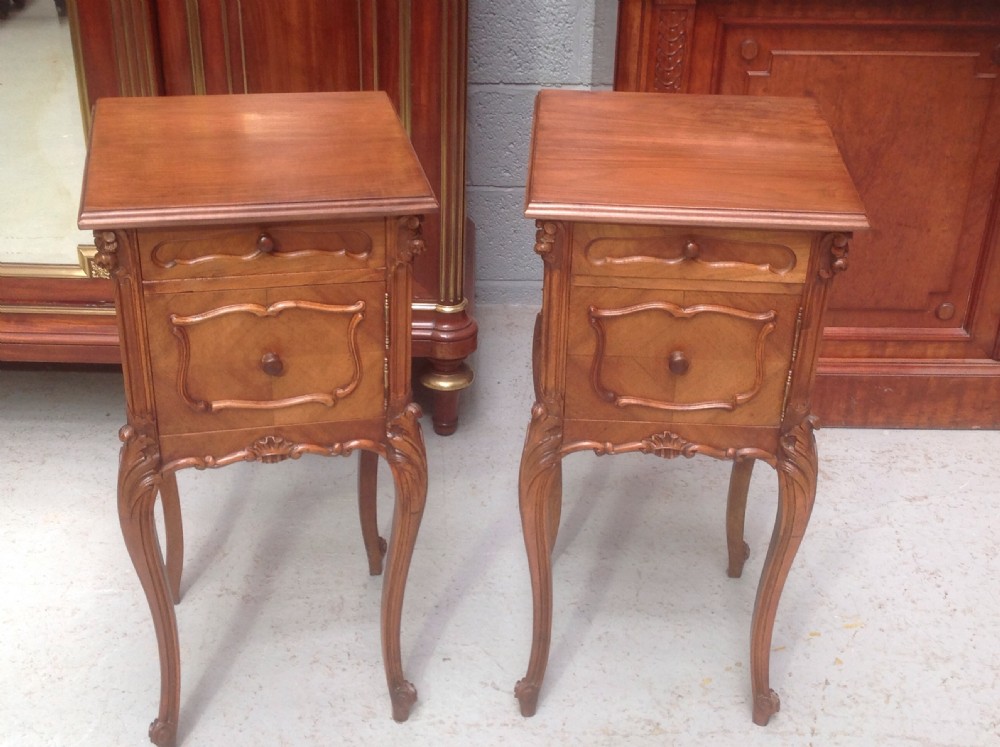 PAIR OF WALNUT FRENCH BEDSIDE CABINETS