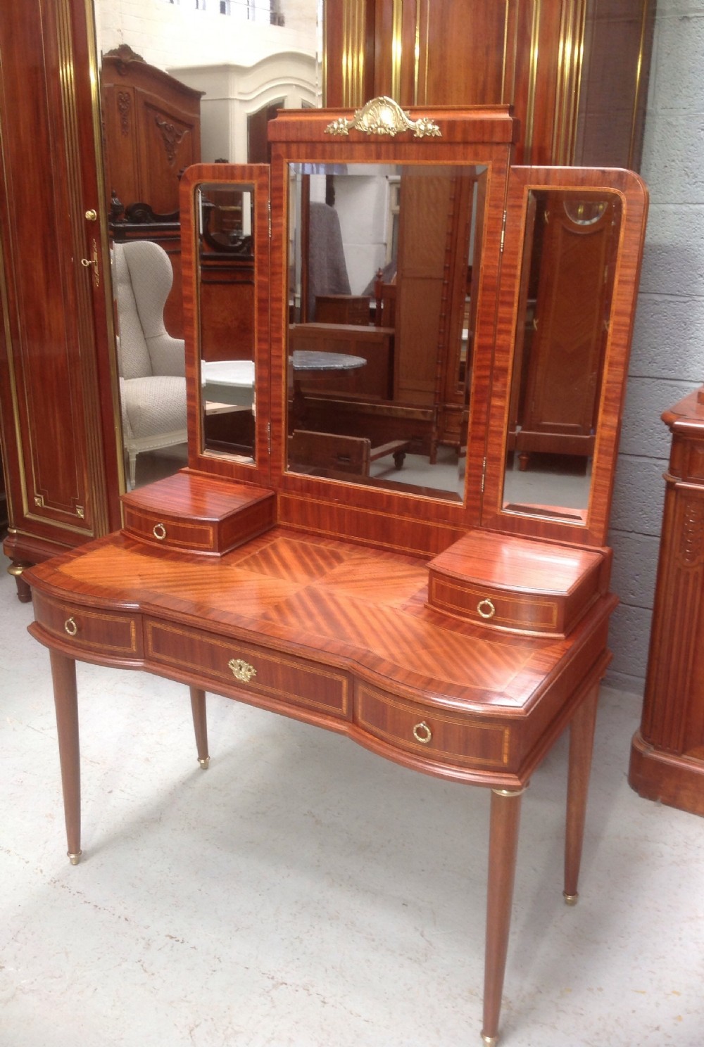 FRENCH ART DECO MAHOGANY DRESSING TABLE View XV