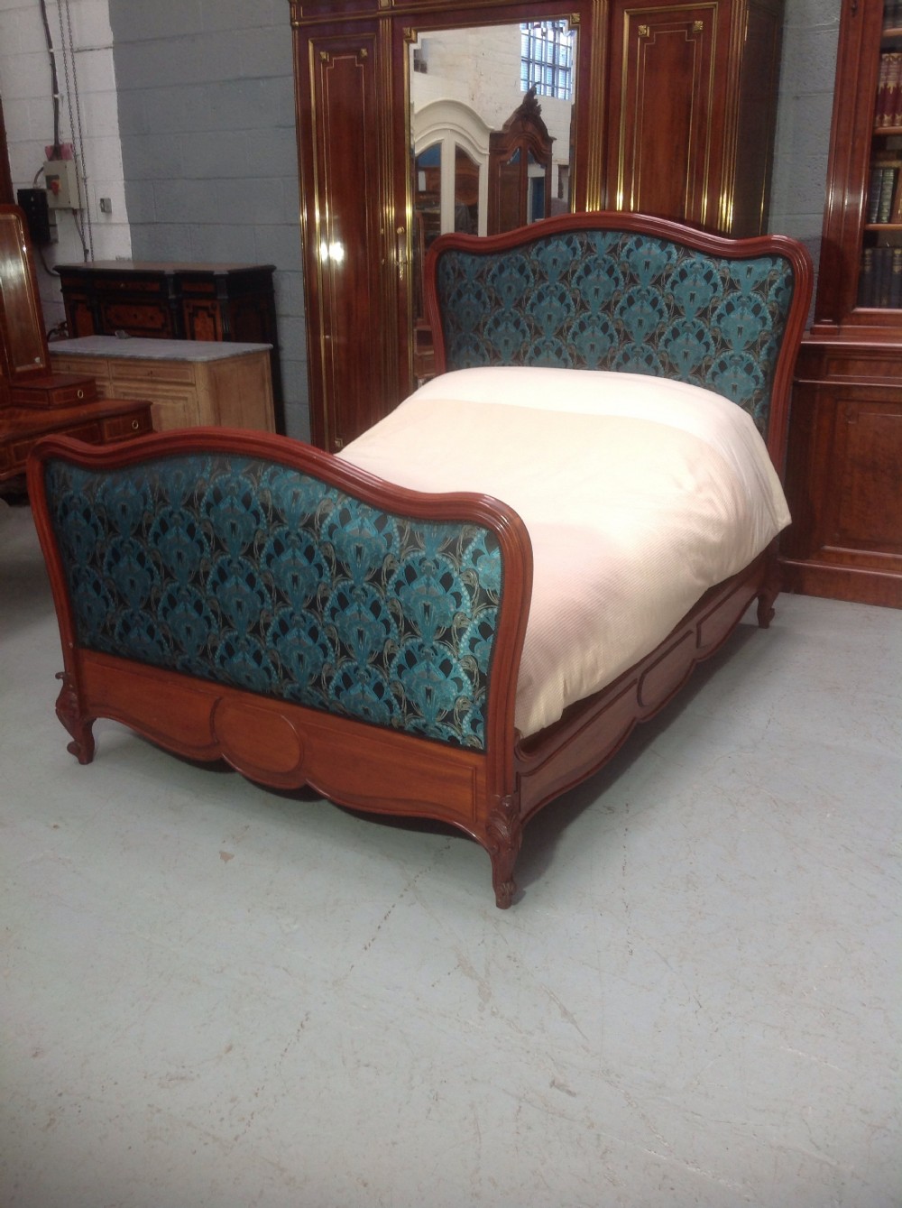 MAHOGANY FRENCH UPHOLSTERED BED View VIII