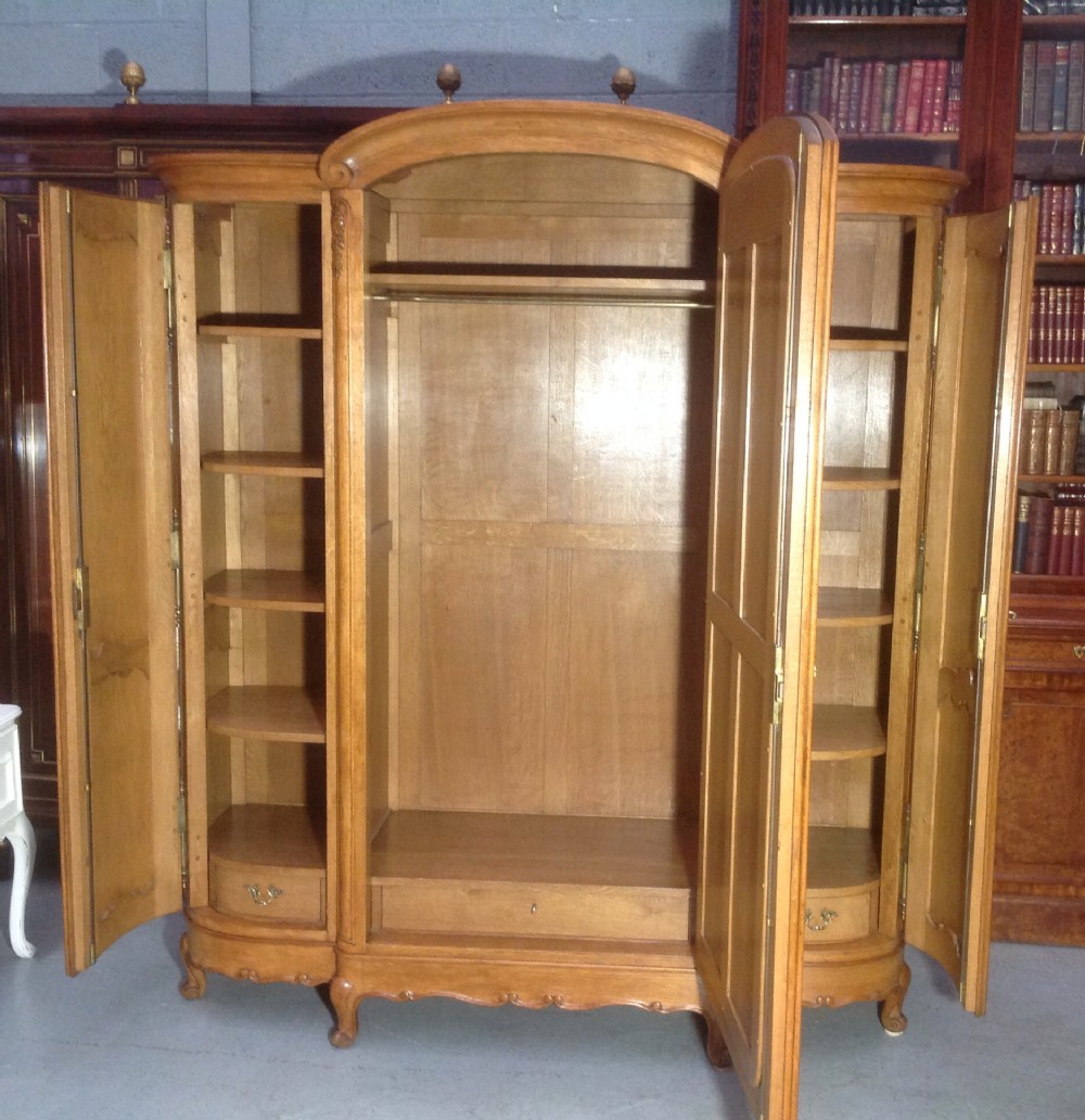 BREAKFRONT OAK FRENCH ARMOIRE View IV