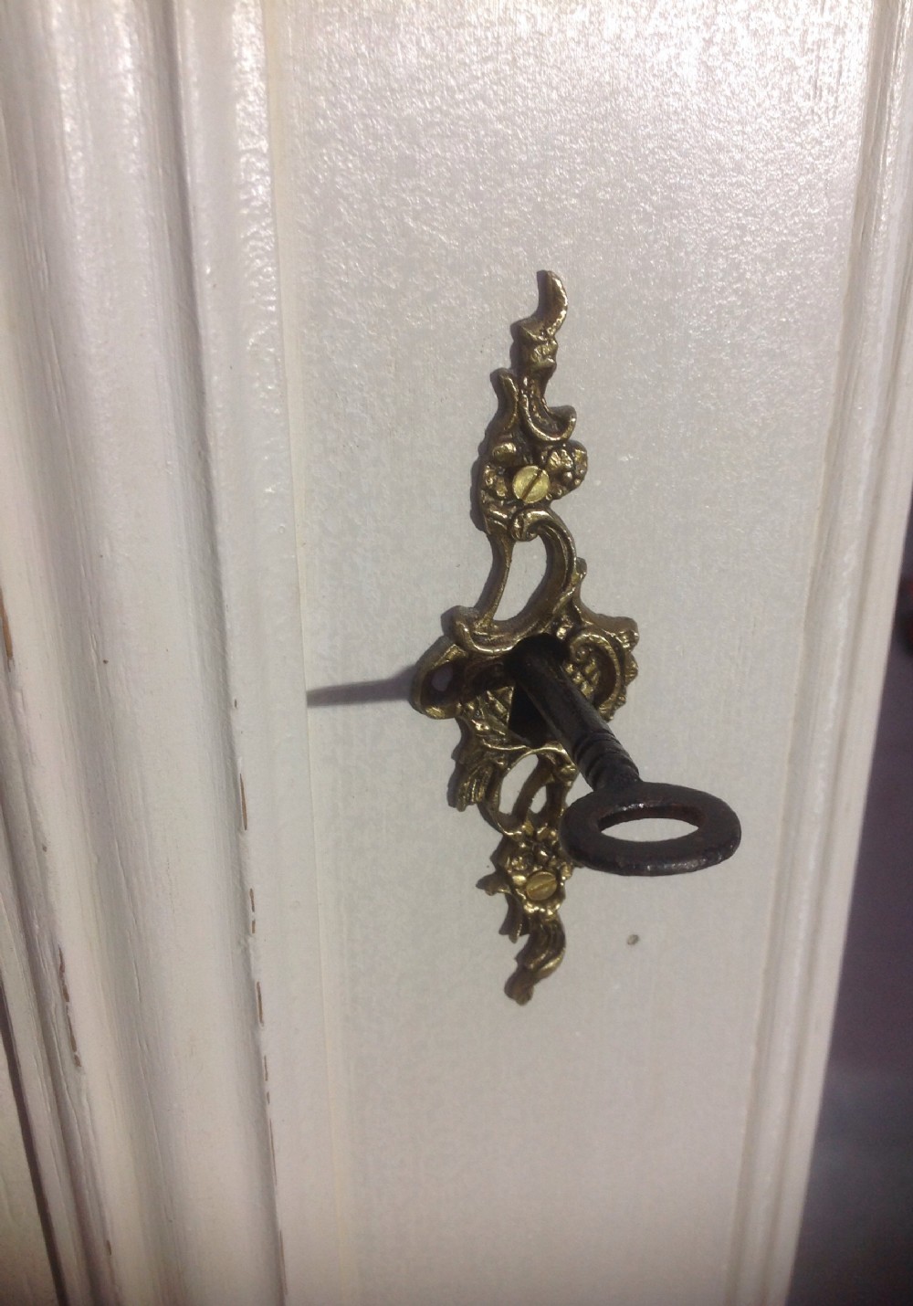 PAINTED FRENCH CARVED ARMOIRE View VI