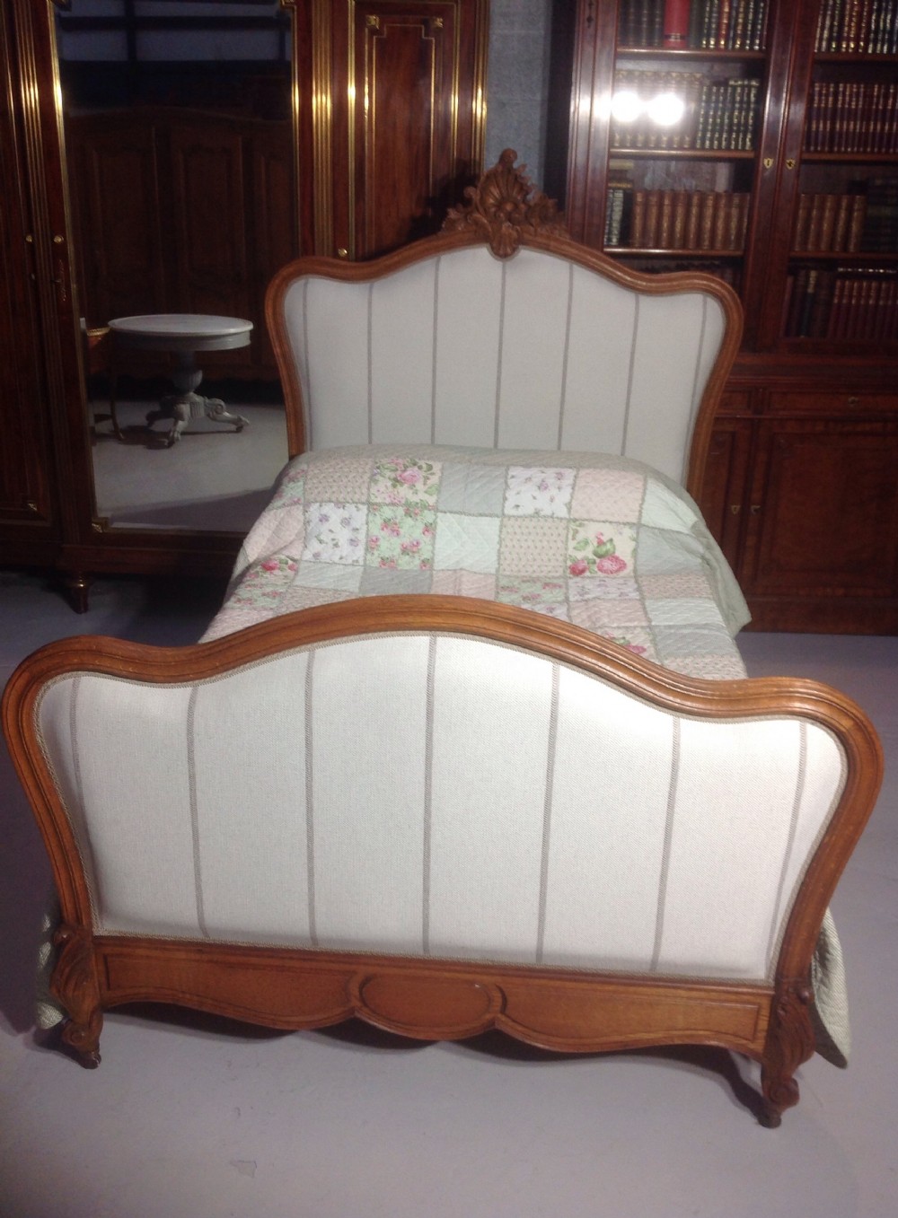 FRENCH OAK UPHOLSTERED BED View VIII