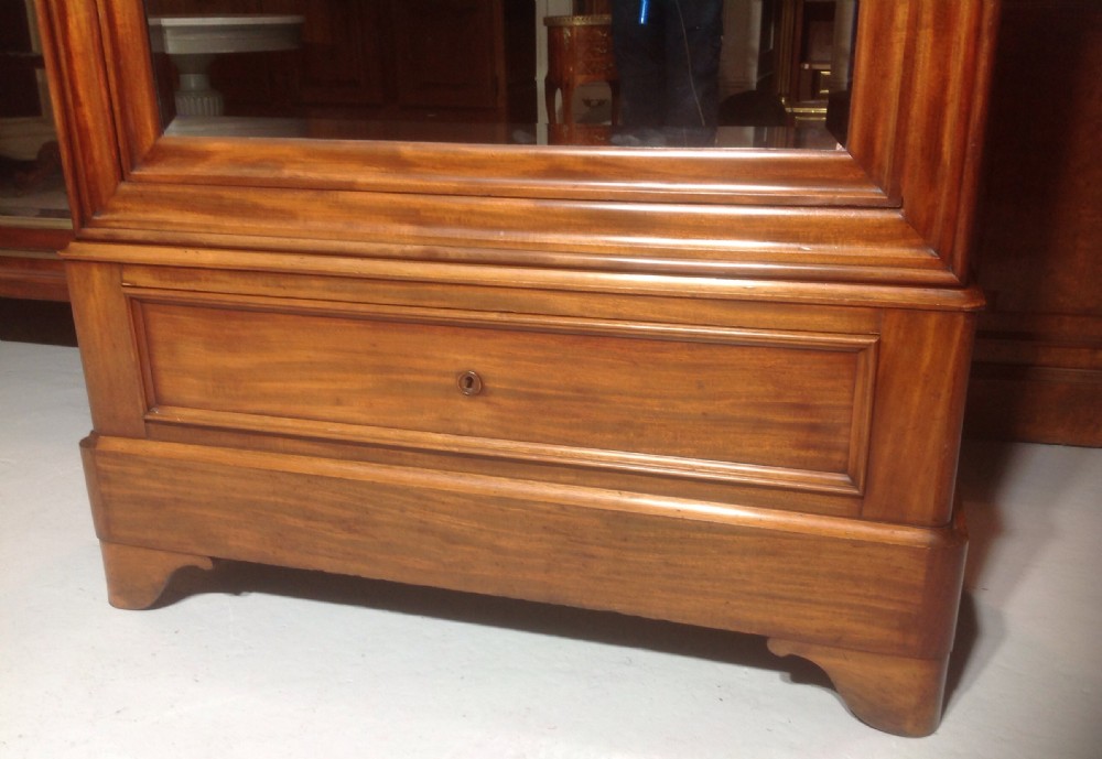 FRENCH MAHOGANY LOUIS PHILLIPPE ARMOIRE View III