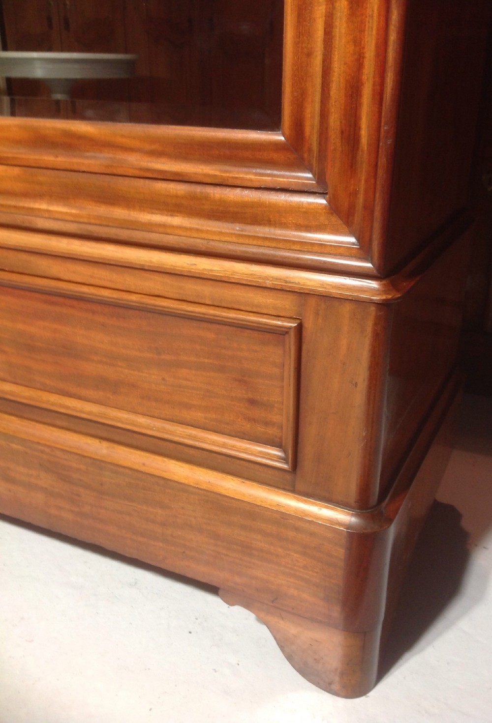 FRENCH MAHOGANY LOUIS PHILLIPPE ARMOIRE View V