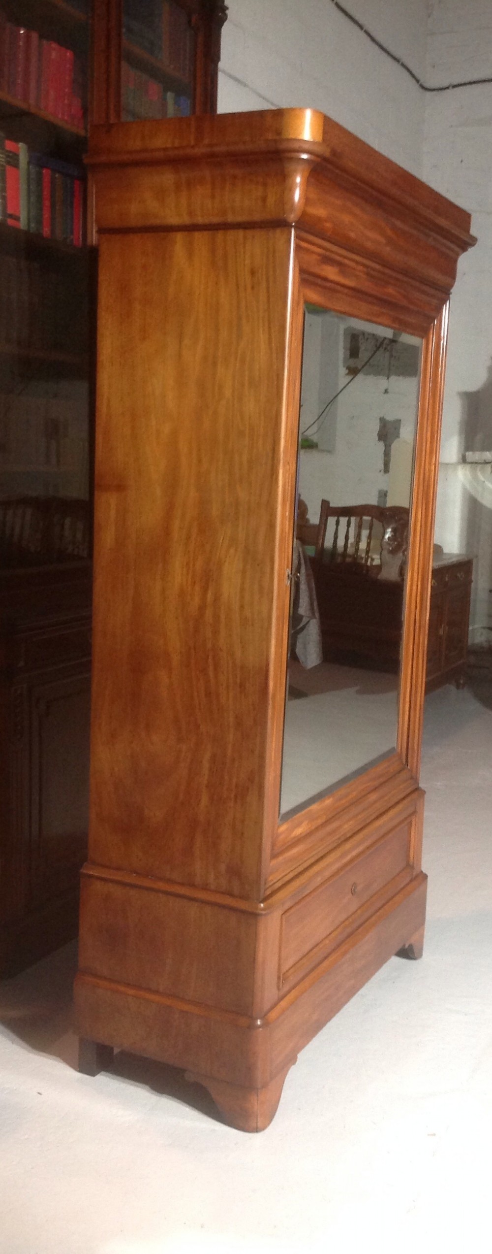 FRENCH MAHOGANY LOUIS PHILLIPPE ARMOIRE View VII