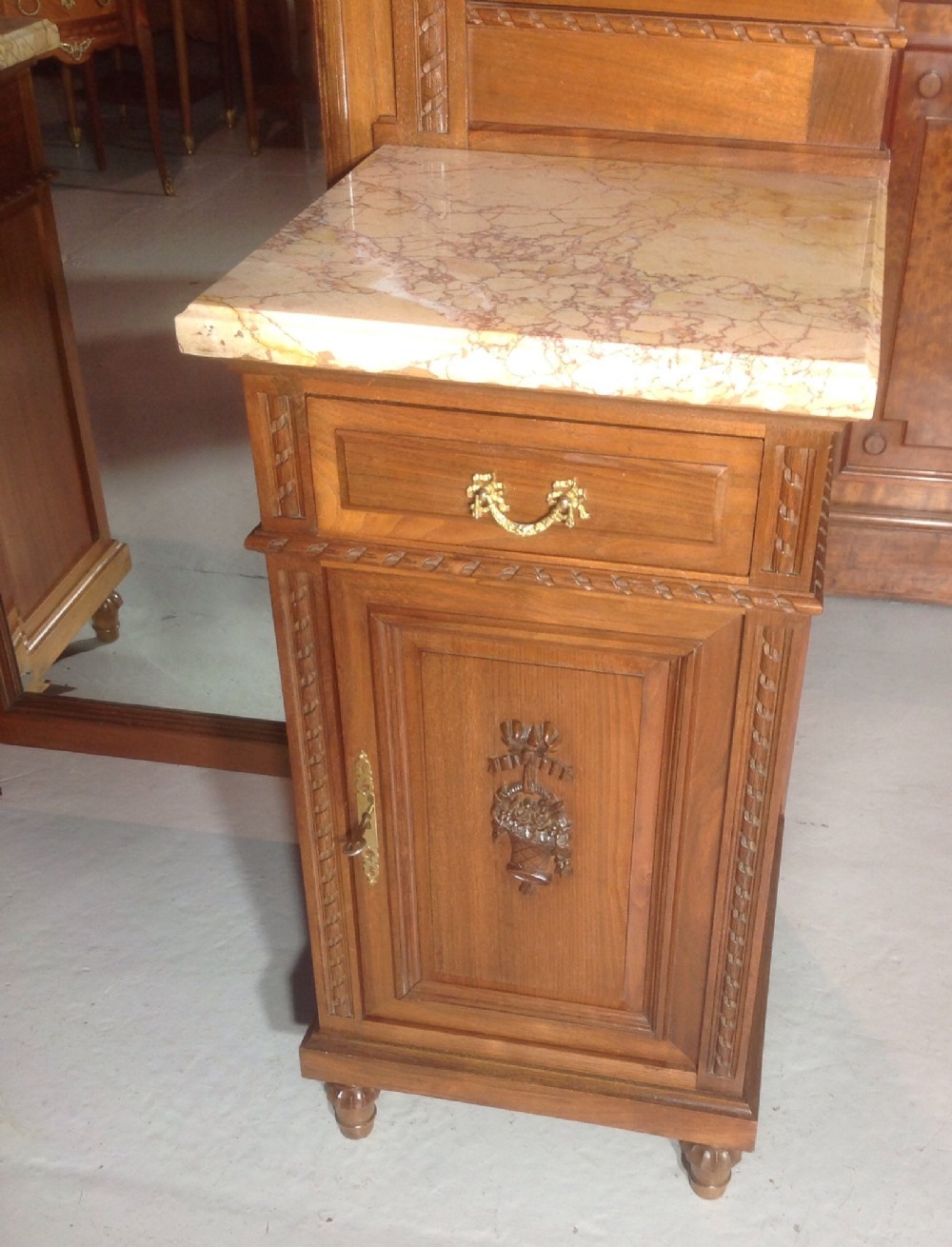 FRENCH WALNUT DRESSING MIRROR View II