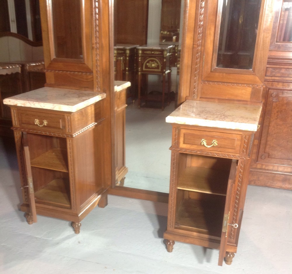 FRENCH WALNUT DRESSING MIRROR View VIII