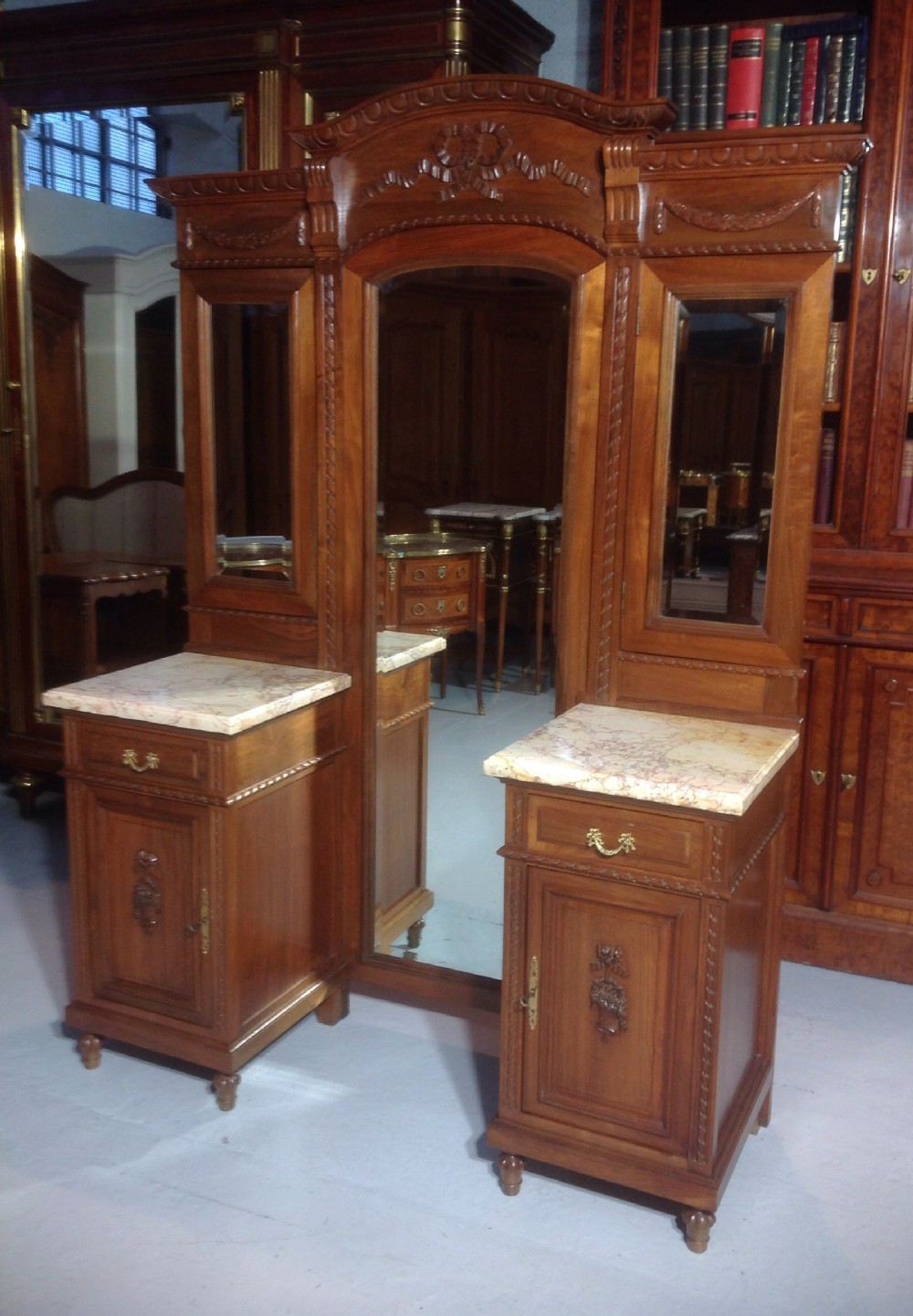 FRENCH WALNUT DRESSING MIRROR View IX