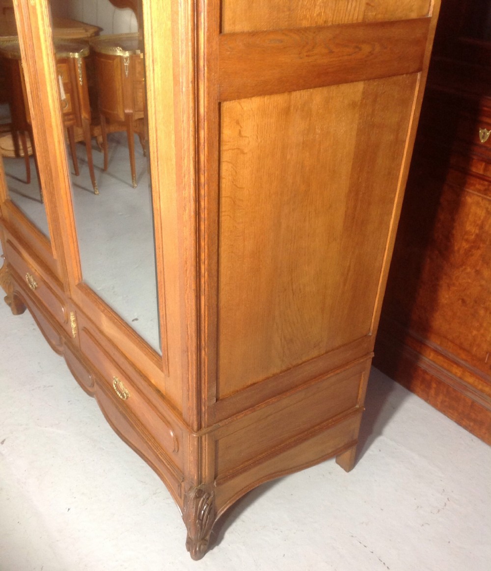 CARVED OAK FRENCH ARMOIRE View VIII