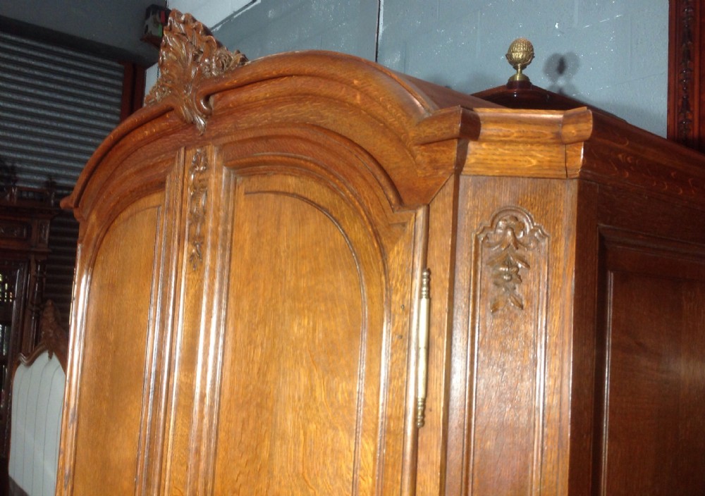 CARVED FRENCH OAK ARMOIRE View X