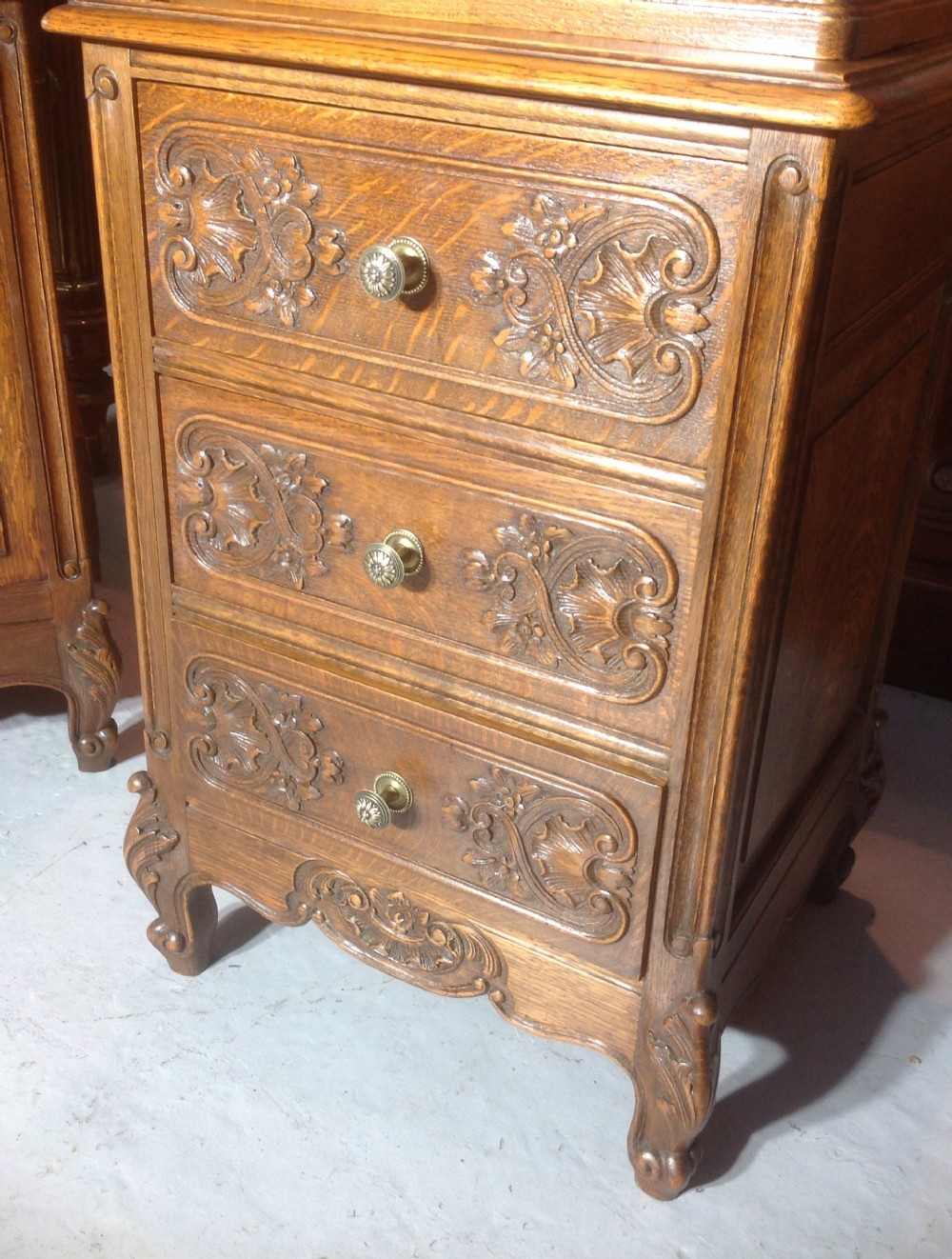 PAIR OF QUALITY CARVED OAK FRENCH BEDSIDE CABINETS View IV