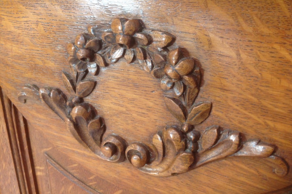 CARVED OAK FRENCH KINGSIZE BED View V