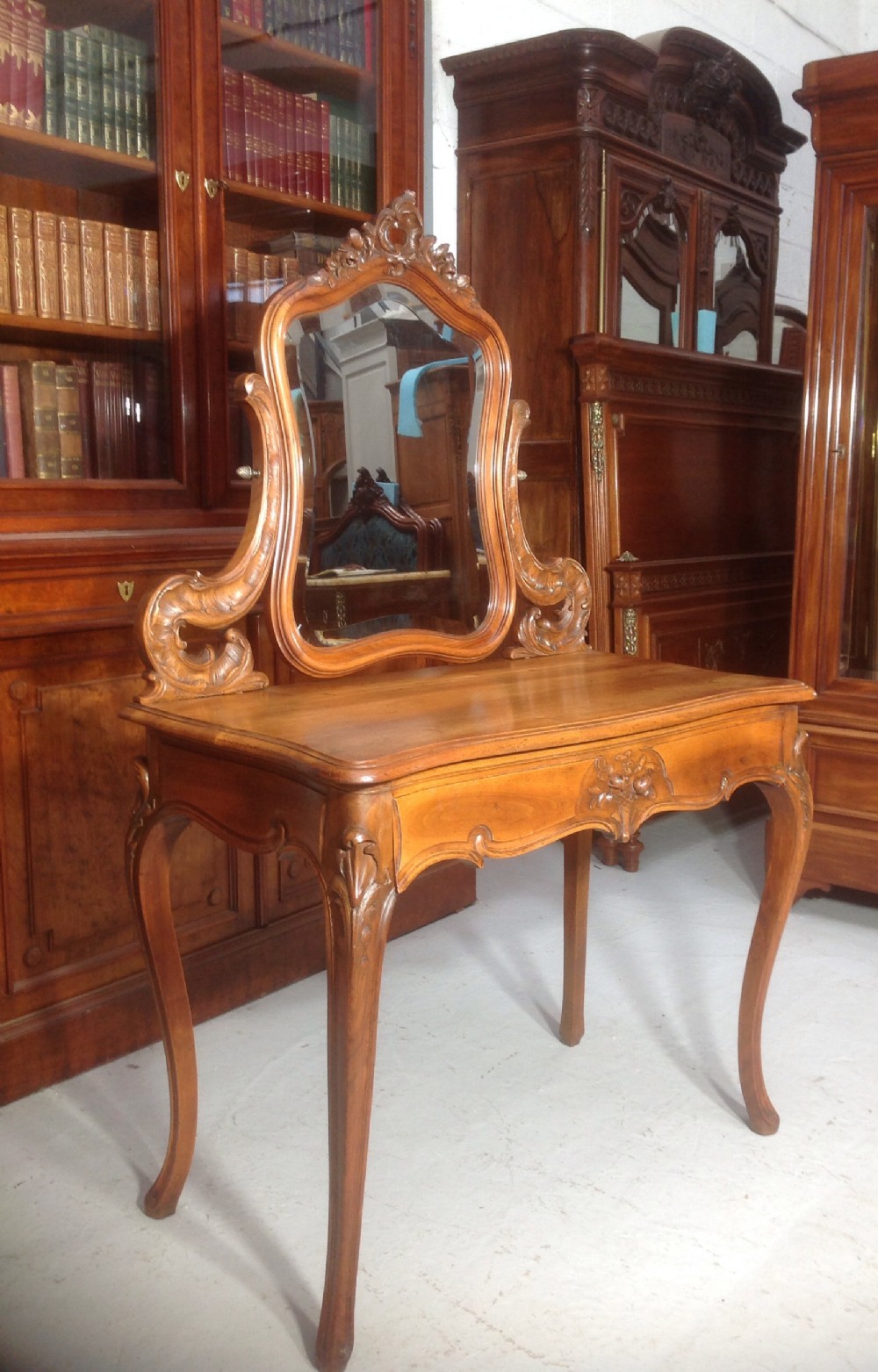 WALNUT FRENCH DRESSING TABLE View V