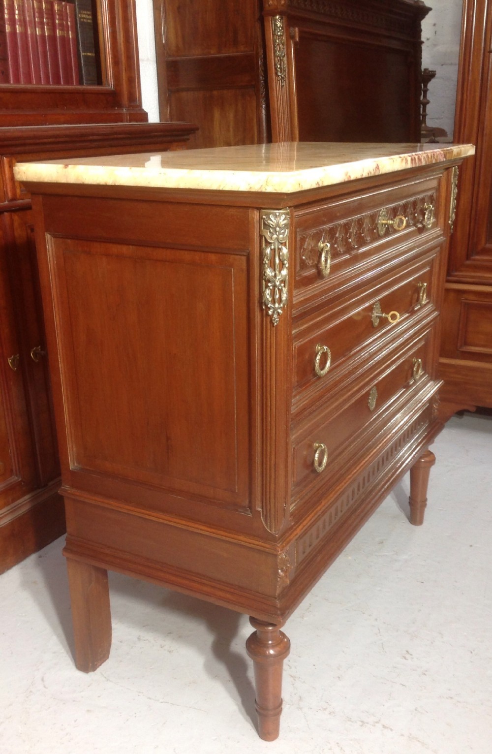 CARVED WANUT FRENCH COMMODE View VII