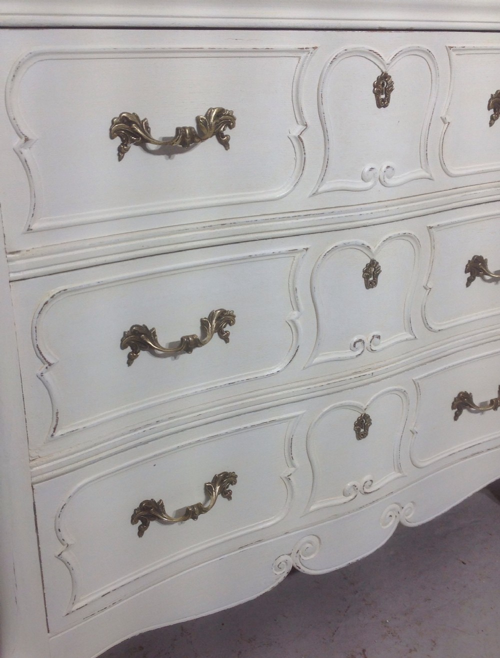 PAINTED FRENCH OAK CHEST OF DRAWERS View III