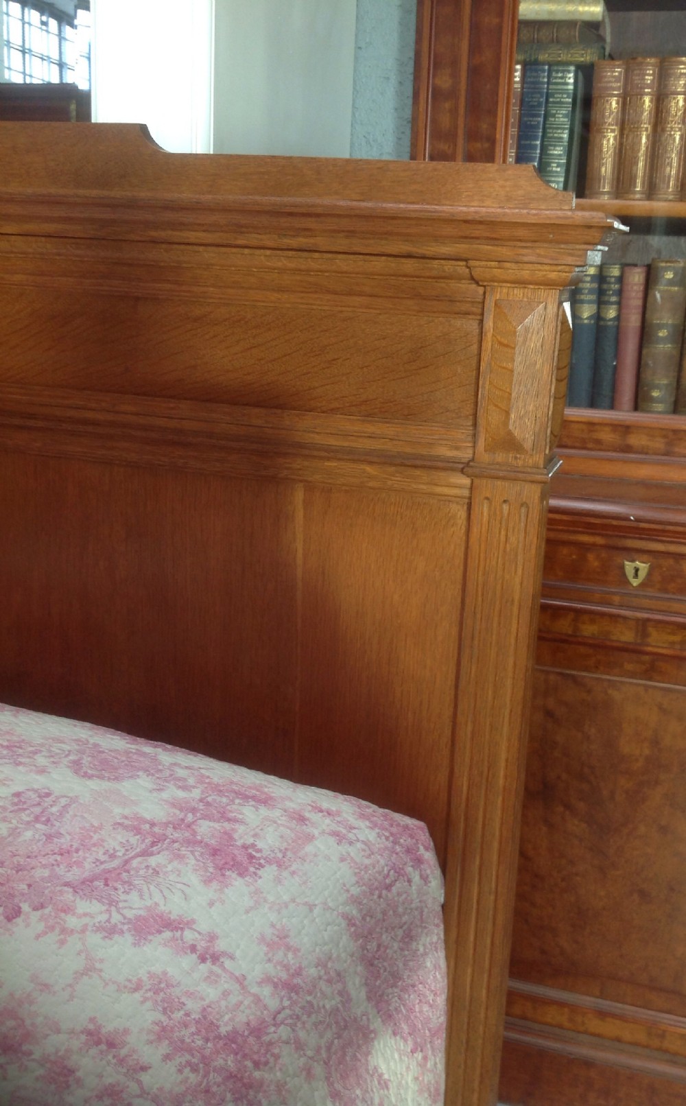CARVED OAK FRENCH BED View VI