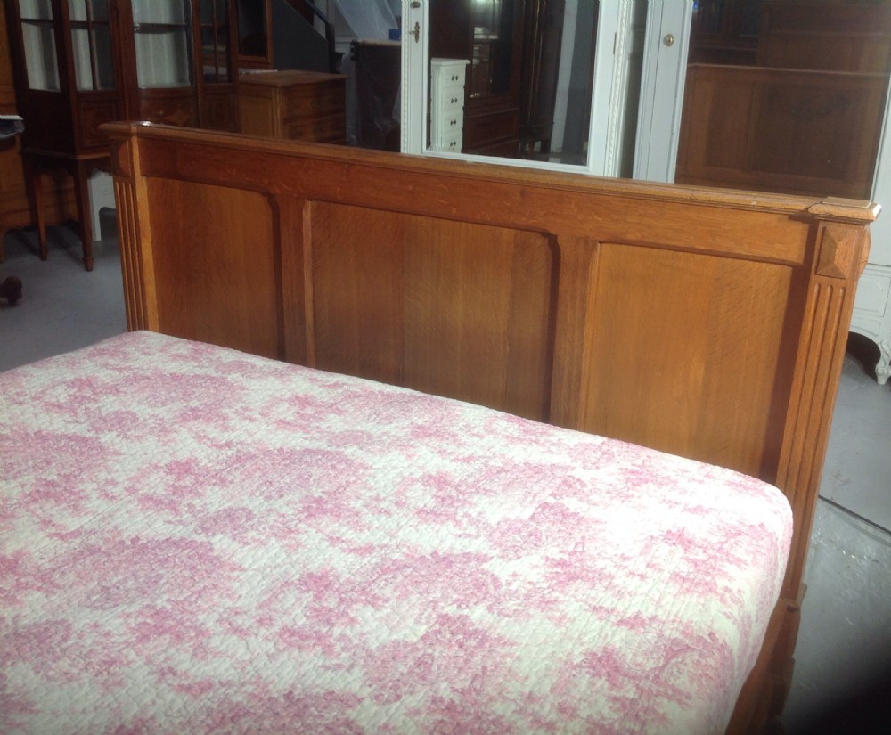 CARVED OAK FRENCH BED View VIII