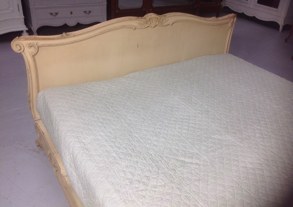 STUNNING FRENCH CARVED SUPER KING SIZE IN ORIGINAL PAINT. View VI