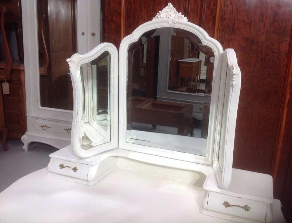PAINTED FRENCH WALNUT DRESSING TABLE View IX