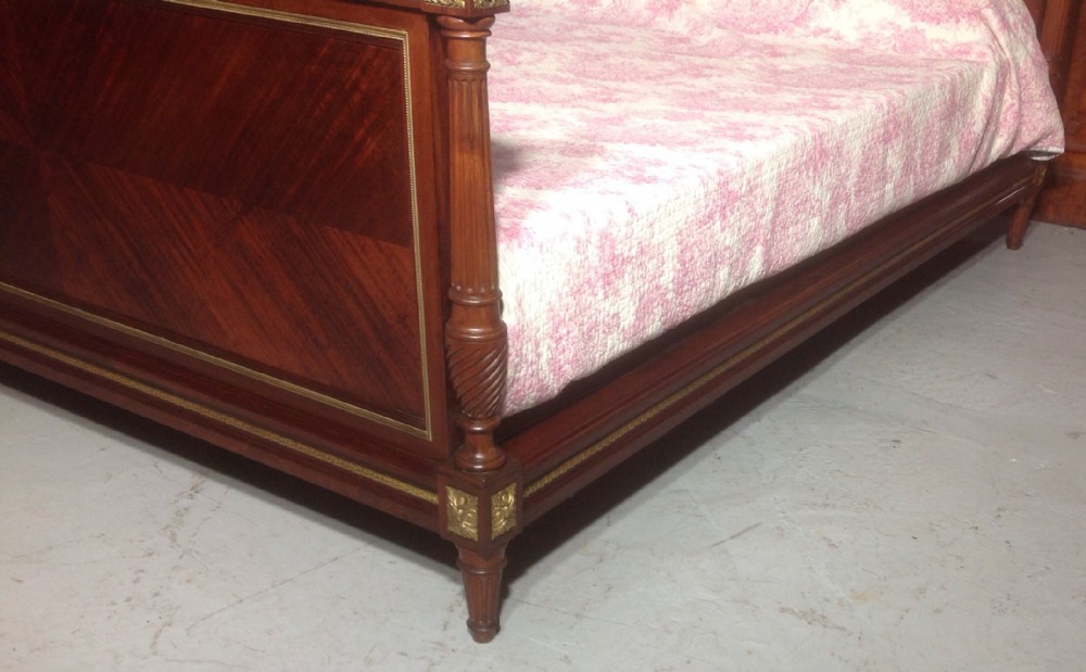 STUNNING QUALITY FRENCH KINGSIZE BED View V