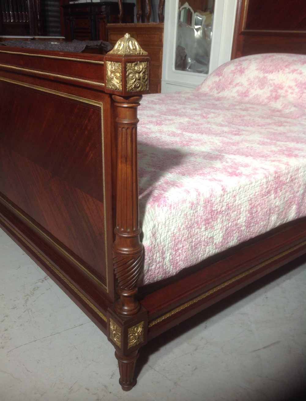 STUNNING QUALITY FRENCH KINGSIZE BED View VIII