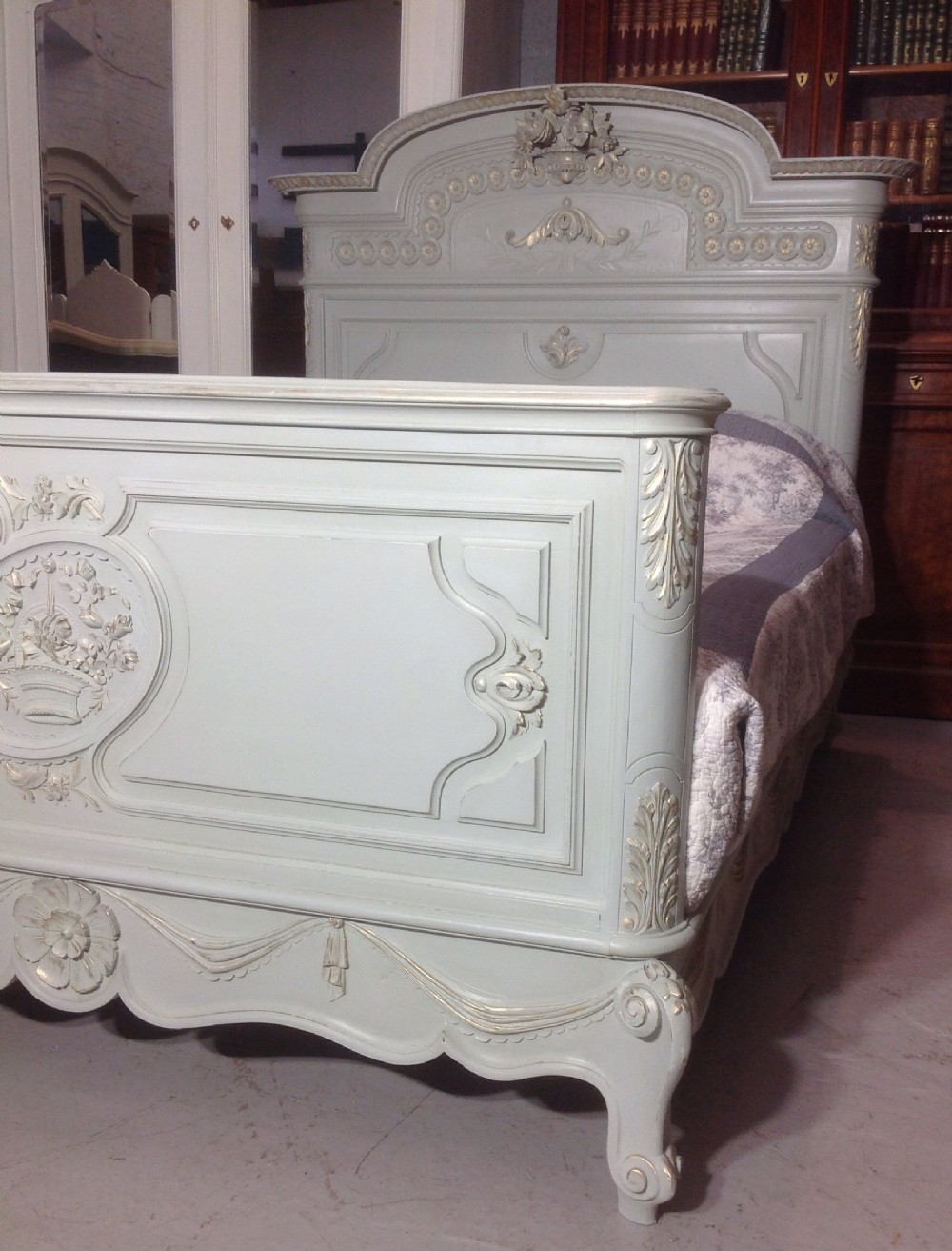 STUNNING FRENCH PAINTED KINGSIZE BED View III