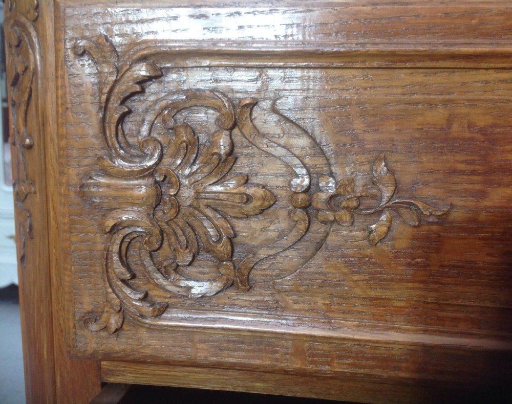 LARGE CARVED OAK FRENCH CHEST View VII