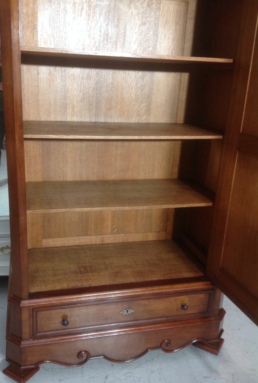 SINGLE DOOR FRENCH MAHOGANY ARMOIRE View VIII