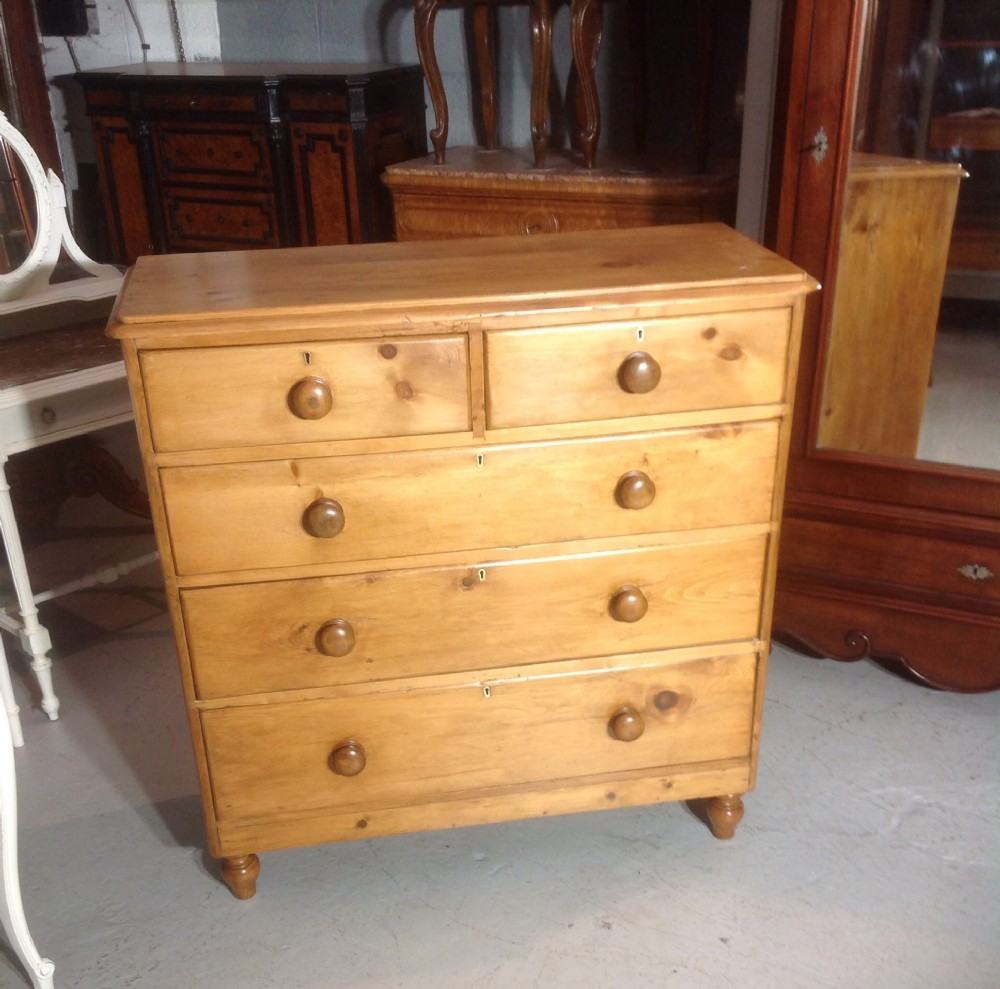 VICTORIAN PINE CHEST View VI