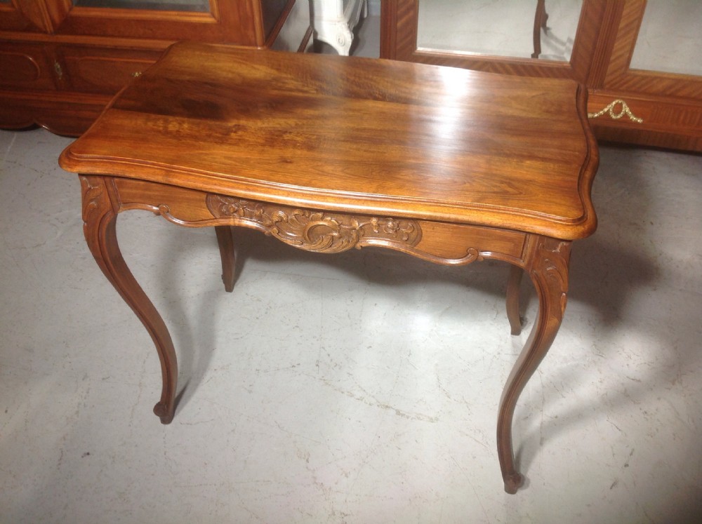 FRENCH CARVED WALNUT SIDE TABLE