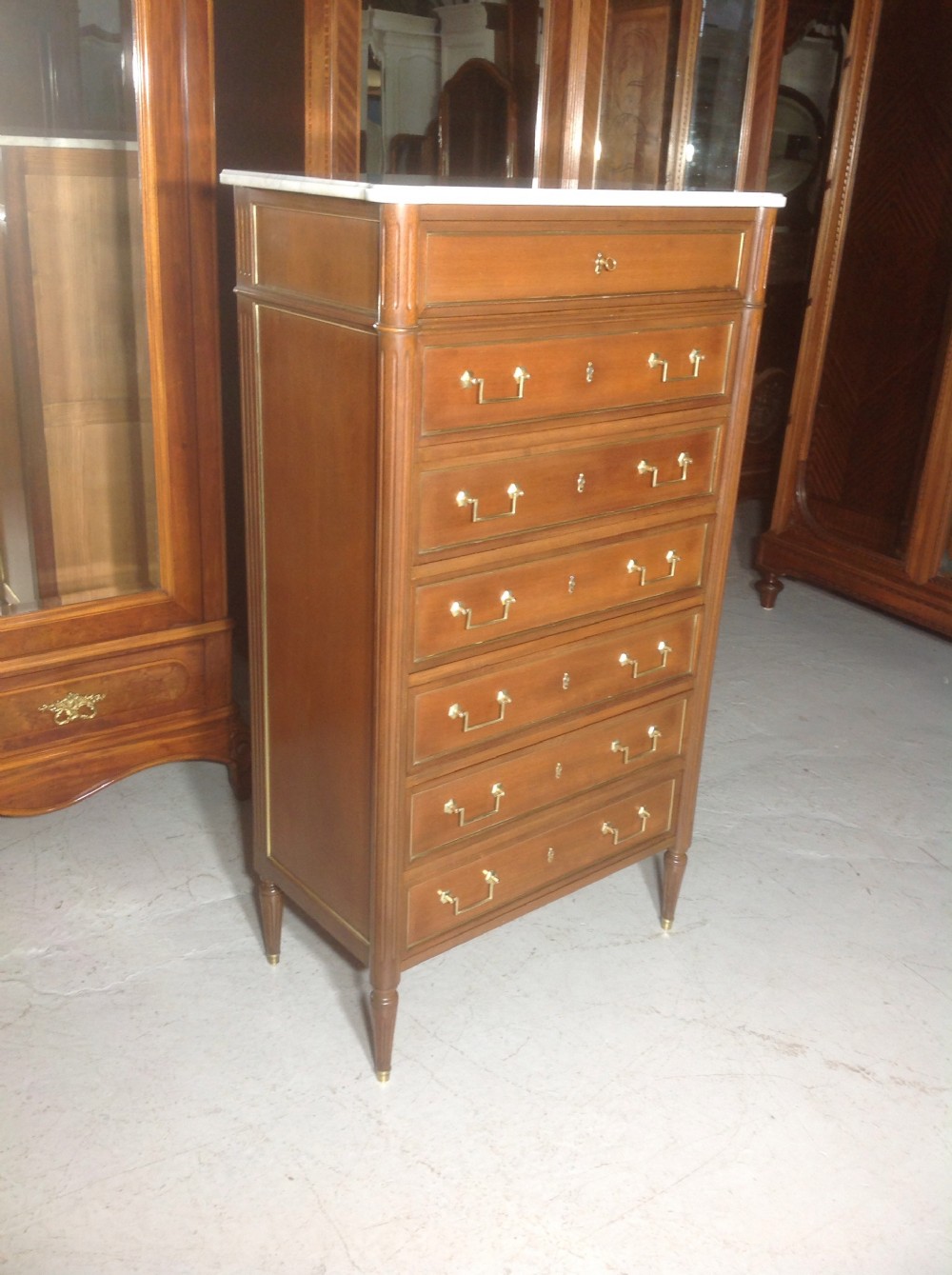 BRASS AND MAHOGANY SEMAINIER CHEST
