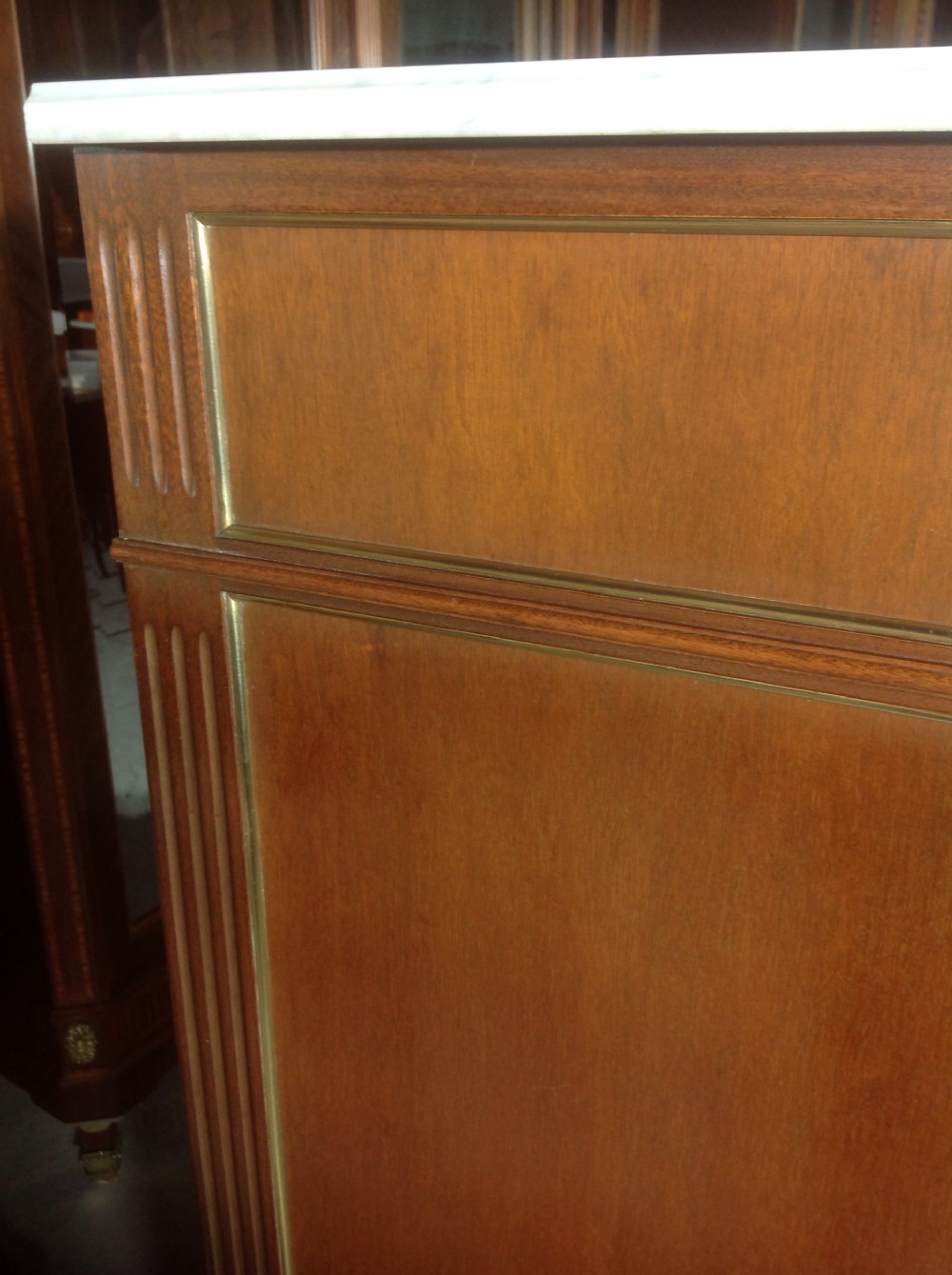 BRASS AND MAHOGANY SEMAINIER CHEST View VI