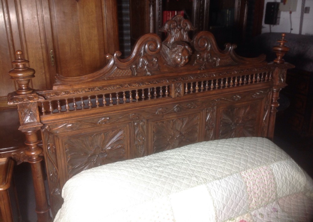 CARVED OAK FRENCH BRETON BED View VI