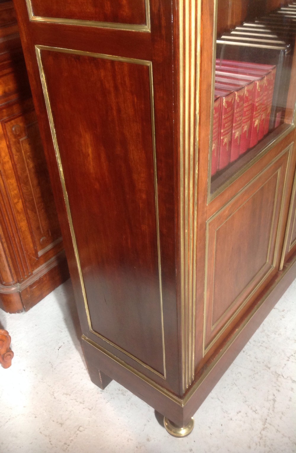 INLAID BRASS AND MAHOGANY FRENCH BOOKCASE View XI