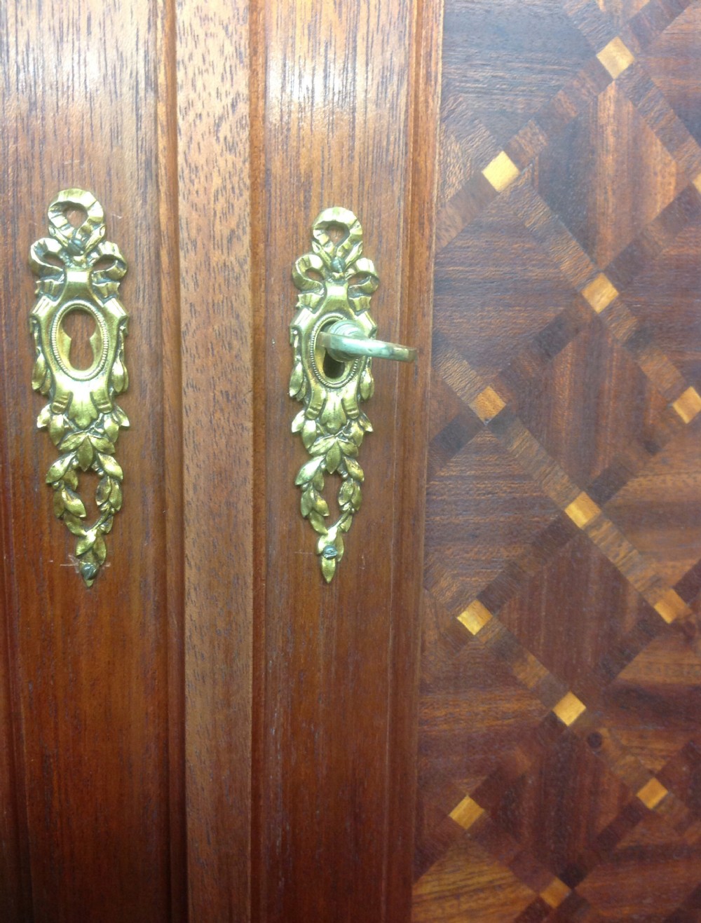 FRENCH MAHOGANY MARQUETRY WALL CABINET  View II