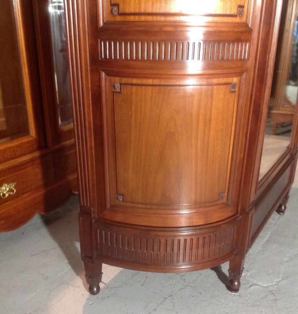 STUNNING FRENCH MAHOGANY ARMOIRE View VIII