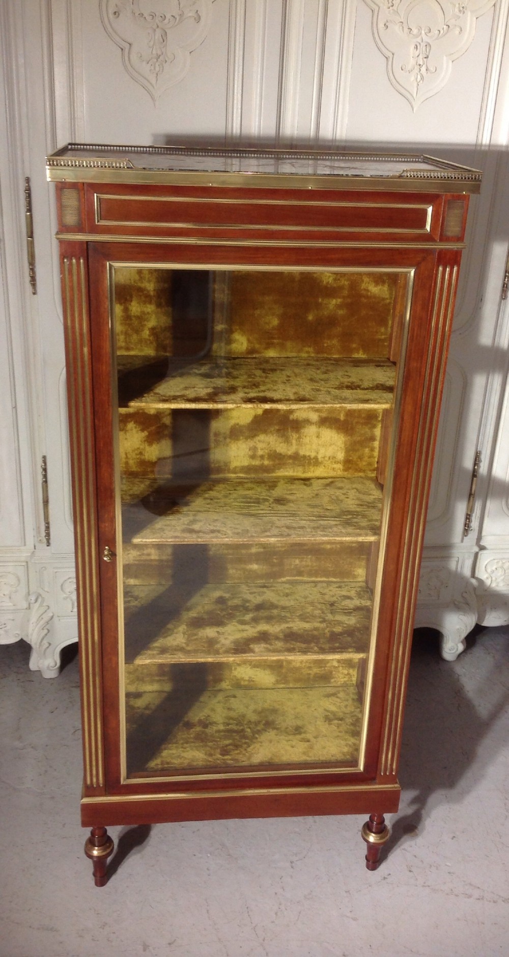 FRENCH MAHOGANY AND BRASS VITRINE. View IX