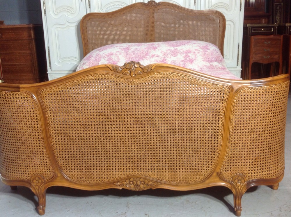FRENCH CORBEILLE BERGERE BED View II