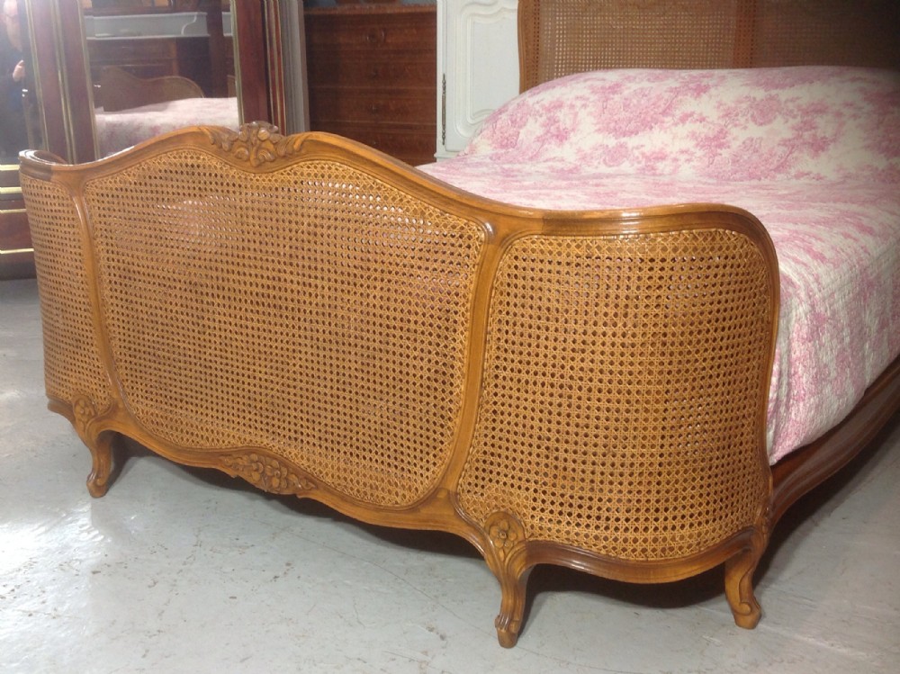 FRENCH CORBEILLE BERGERE BED View IV