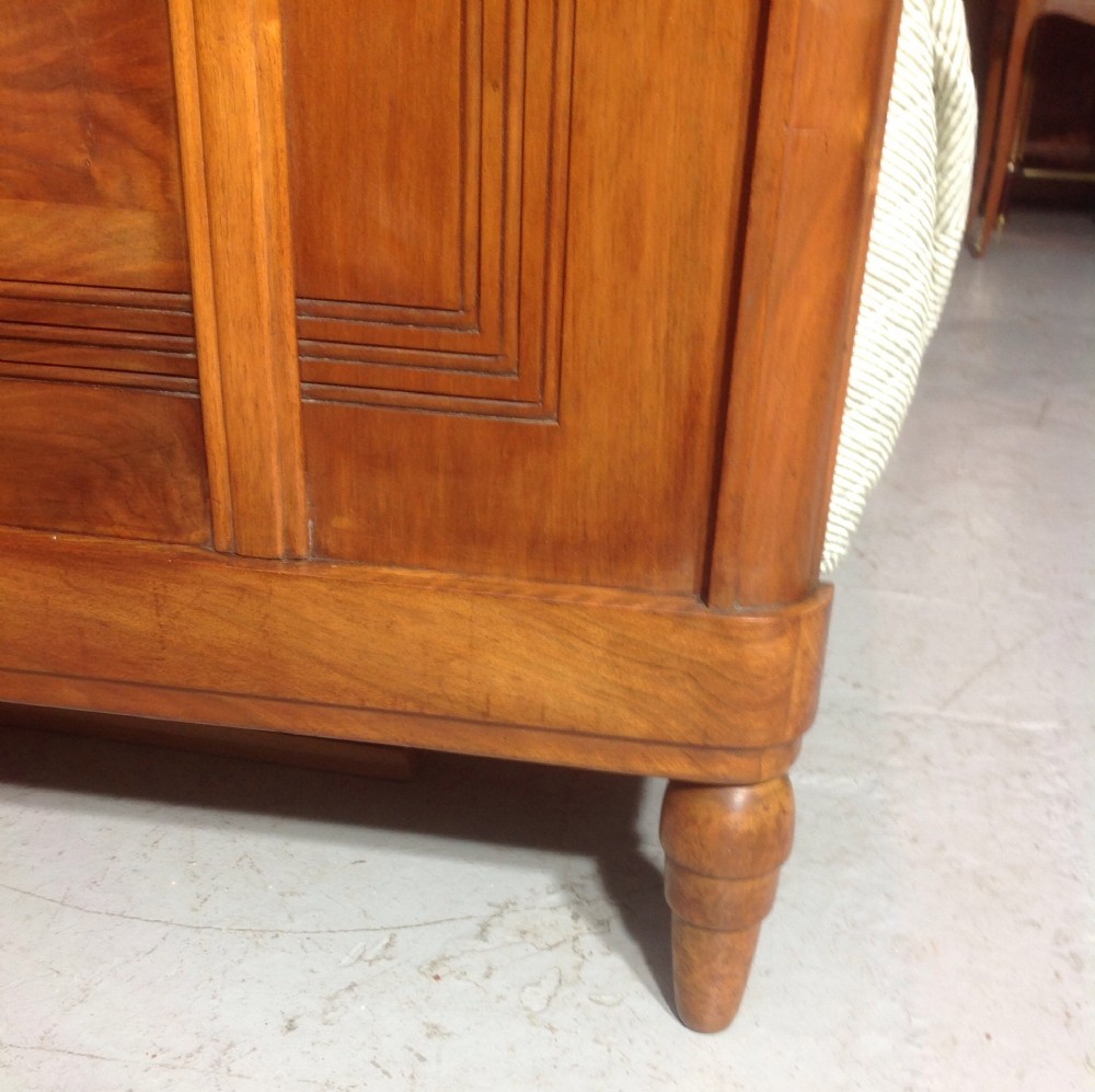 CARVED WALNUT ART DECO FRENCH BED. View III