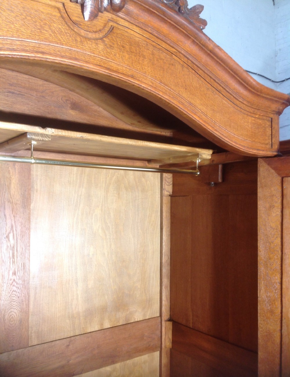 FRENCH OAK ARMOIRE View X