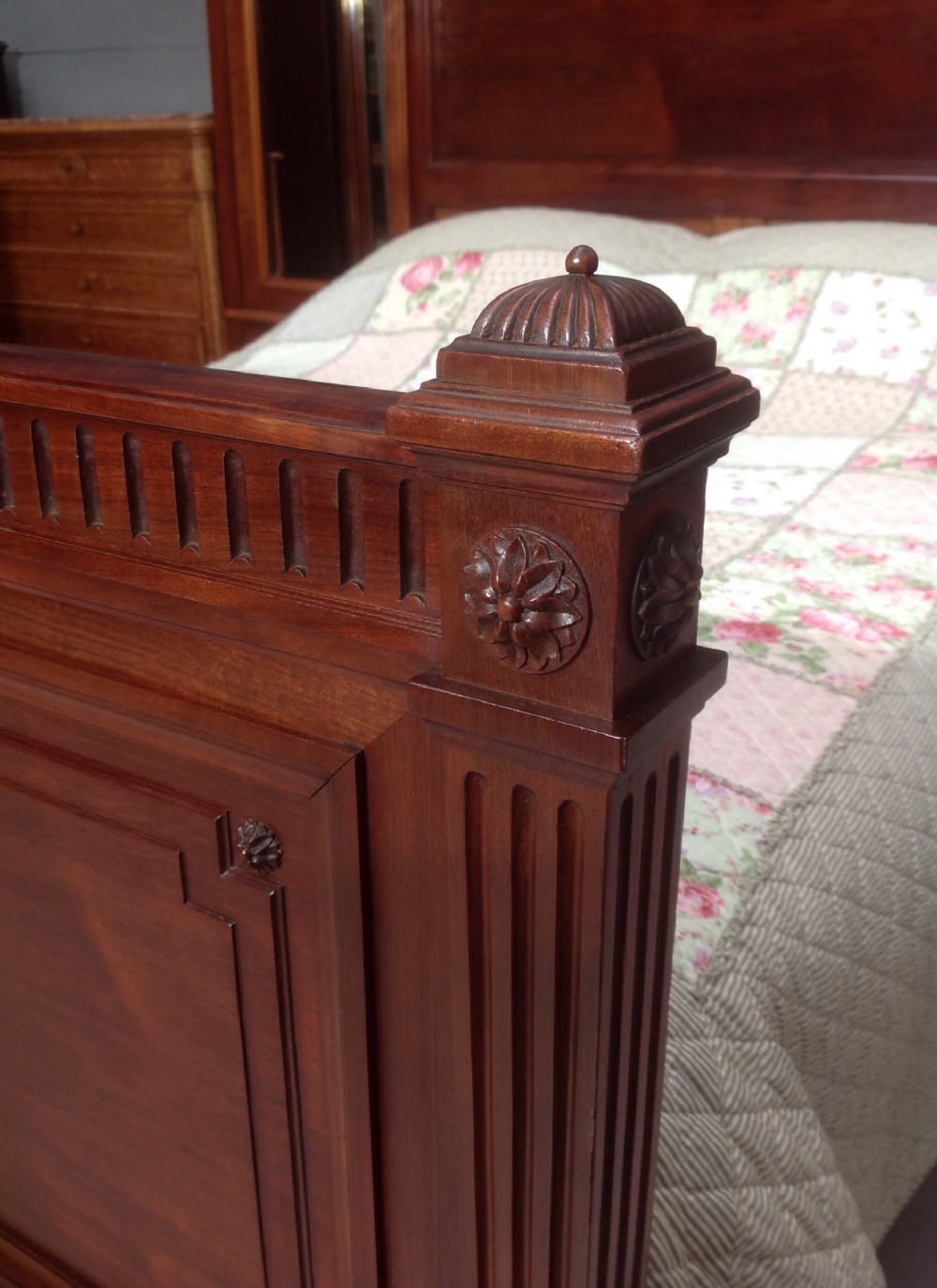 MAHOGANY KINGSIZE FRENCH BED View IV