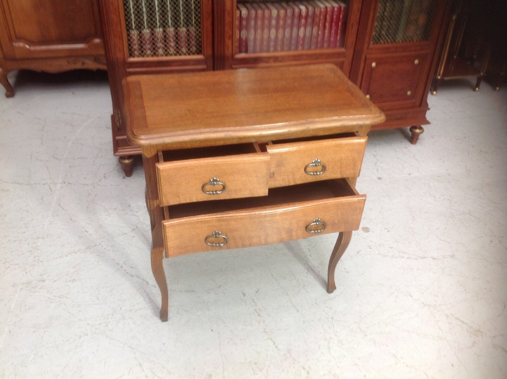 FRENCH OAK CHEST OF DRAWERS View II