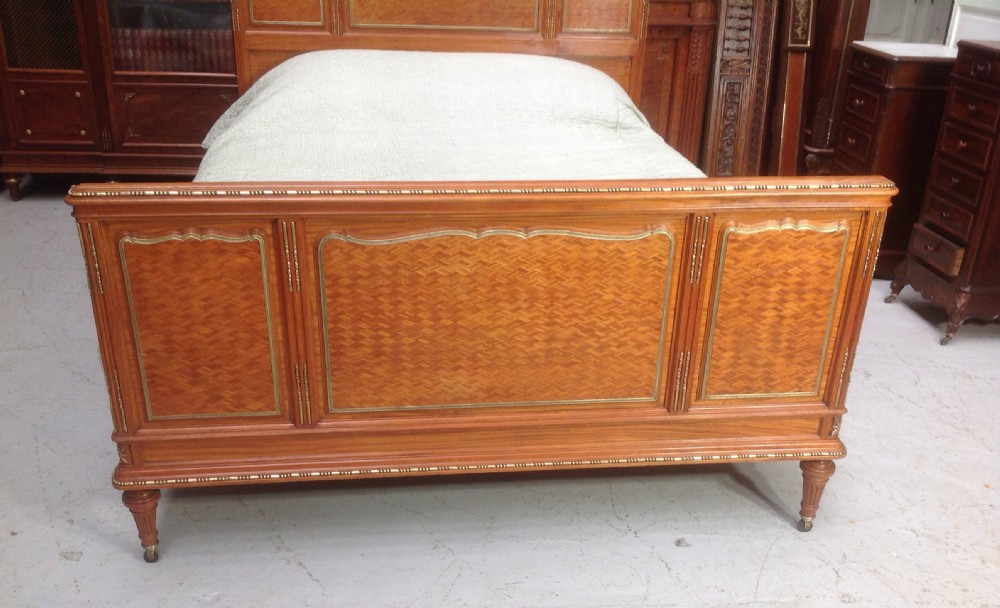 KINGSIZE FRENCH SATINWOOD BED View II