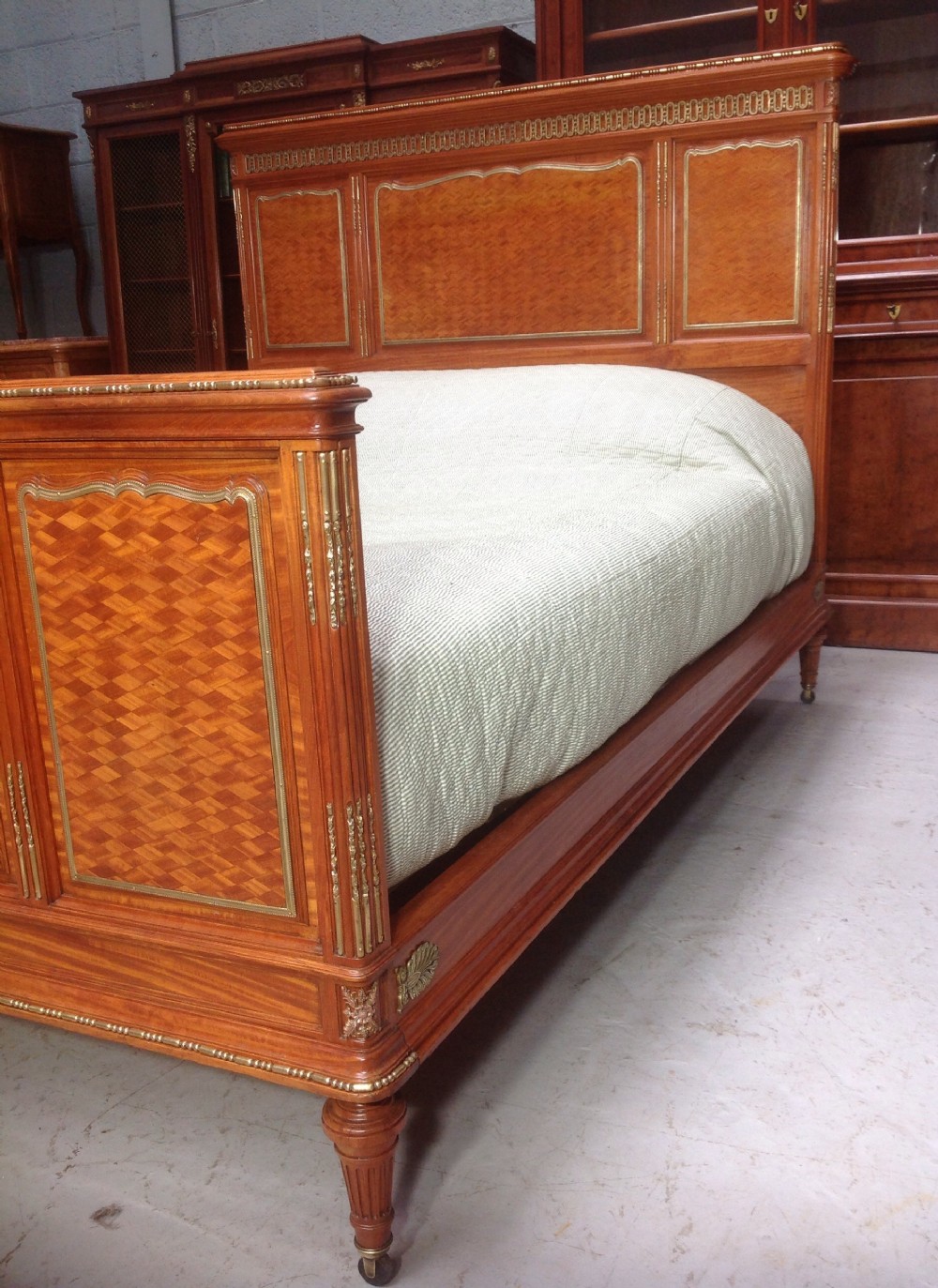 KINGSIZE FRENCH SATINWOOD BED View V